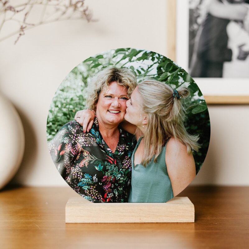 Bild von   fotokachel mit staender rundjpg | Individuelle 🎁 persönliche 🎁 personalisierte Geschenke bedruckt ▪ bestickt ▪ graviert