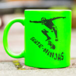Bild von   kaffeetassen neonjpg | Individuelle 🎁 persönliche 🎁 personalisierte Geschenke bedruckt ▪ bestickt ▪ graviert