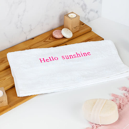 Bild von   handtuch bestickt mit namen djpg | Individuelle 🎁 persönliche 🎁 personalisierte Geschenke bedruckt ▪ bestickt ▪ graviert
