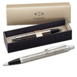 🖼️ 270694-1-parker-im-kugelschreiber-inkl.jpg | Individuelle 🎁 persönliche 🎁 personalisierte Geschenke bedruckt ▪ bestickt ▪ graviert Bild von parker im kugelschreiber inkljpg | Individuelle 🎁 persönliche 🎁 personalisierte Geschenke bedruckt ▪ bestickt ▪ graviert
