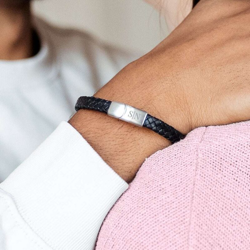 Bild von   lederarmband mit gravur gefljpg | Individuelle 🎁 persönliche 🎁 personalisierte Geschenke bedruckt ▪ bestickt ▪ graviert