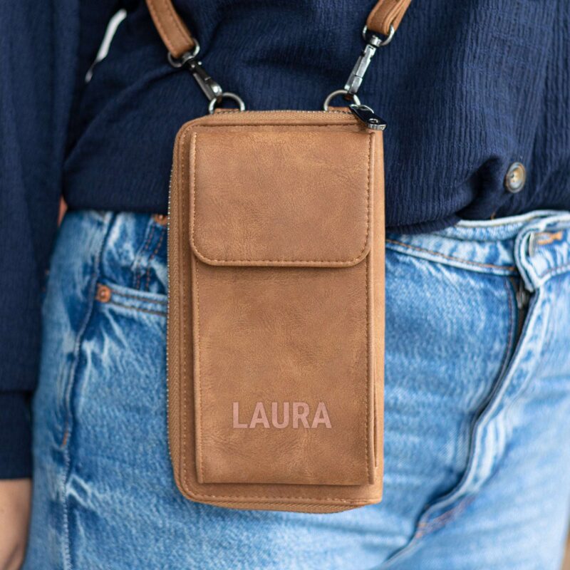 Bild von   handytasche mit namenjpg | Individuelle 🎁 persönliche 🎁 personalisierte Geschenke bedruckt ▪ bestickt ▪ graviert