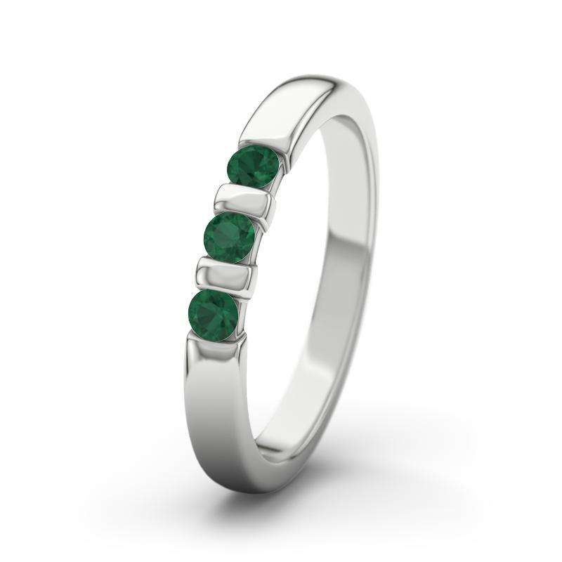 Bild von   smaragd weissgoldring melissajpg | Individuelle 🎁 persönliche 🎁 personalisierte Geschenke bedruckt ▪ bestickt ▪ graviert