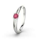 Bild von   rubin weissgoldring ulrikejpg | Individuelle 🎁 persönliche 🎁 personalisierte Geschenke bedruckt ▪ bestickt ▪ graviert