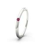 Bild von   rubin weissgoldring laurenjpg | Individuelle 🎁 persönliche 🎁 personalisierte Geschenke bedruckt ▪ bestickt ▪ graviert