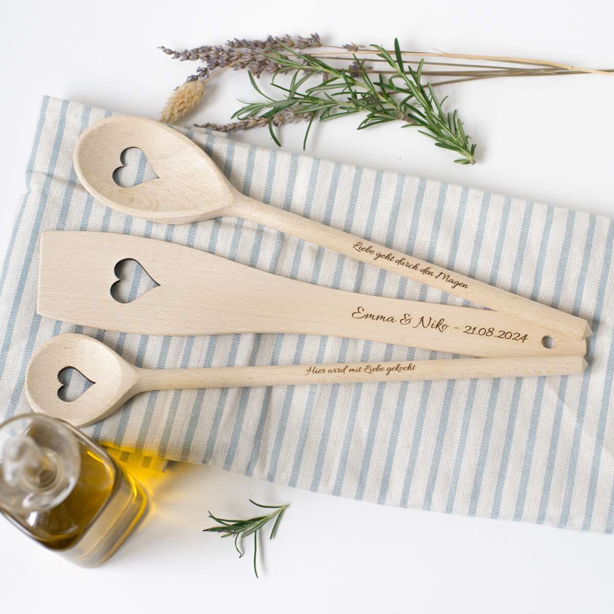 🖼️ 330965-1-kochset-herz-buchenholz-mit-in.jpg | Individuelle 🎁 persönliche 🎁 personalisierte Geschenke bedruckt ▪ bestickt ▪ graviert Bild von   kochset herz buchenholz mit injpg | Individuelle 🎁 persönliche 🎁 personalisierte Geschenke bedruckt ▪ bestickt ▪ graviert