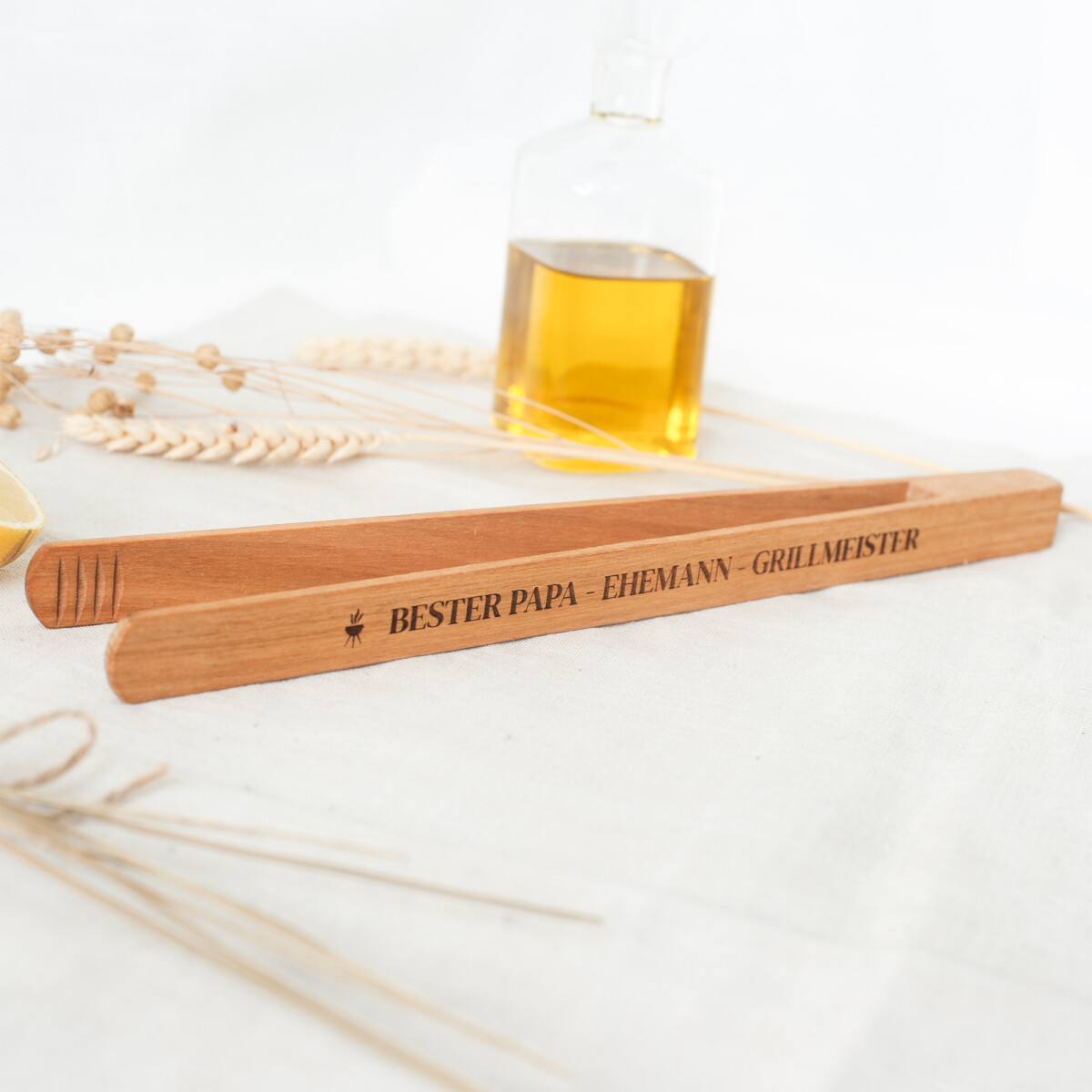 🖼️ 331045-1-grillzange-kirschholz-mit-indi.jpg | Individuelle 🎁 persönliche 🎁 personalisierte Geschenke bedruckt ▪ bestickt ▪ graviert Bild von   grillzange kirschholz mit indijpg | Individuelle 🎁 persönliche 🎁 personalisierte Geschenke bedruckt ▪ bestickt ▪ graviert