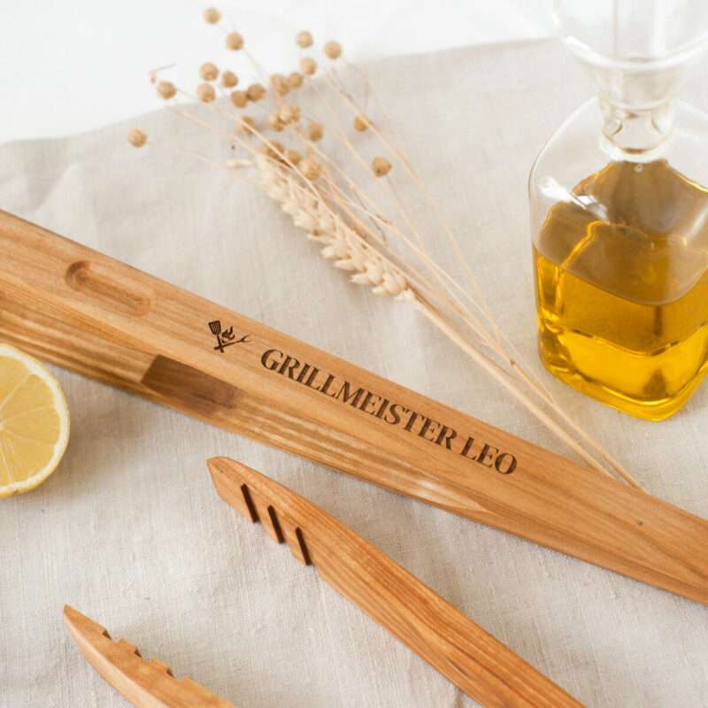 Bild von   premium grillzange kirschholzjpg | Individuelle 🎁 persönliche 🎁 personalisierte Geschenke bedruckt ▪ bestickt ▪ graviert