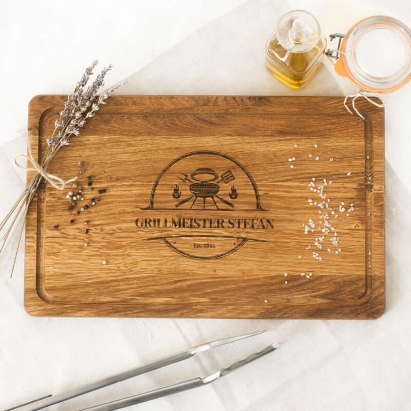 Bild von   massives schneidebrett eichenhjpg | Individuelle 🎁 persönliche 🎁 personalisierte Geschenke bedruckt ▪ bestickt ▪ graviert