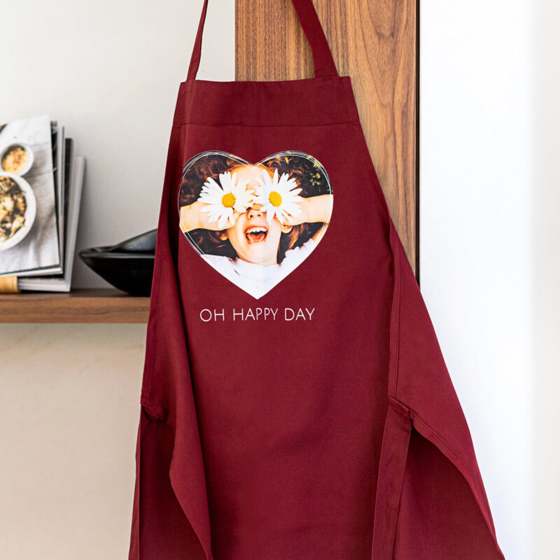 Bild von   farbige schuerze burgundrotjpg | Individuelle 🎁 persönliche 🎁 personalisierte Geschenke bedruckt ▪ bestickt ▪ graviert