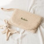 Bild von   teddy wickelunterlage mit namejpg | Individuelle 🎁 persönliche 🎁 personalisierte Geschenke bedruckt ▪ bestickt ▪ graviert