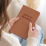 Bild von   notizbuch a mit namen braunjpg | Individuelle 🎁 persönliche 🎁 personalisierte Geschenke bedruckt ▪ bestickt ▪ graviert