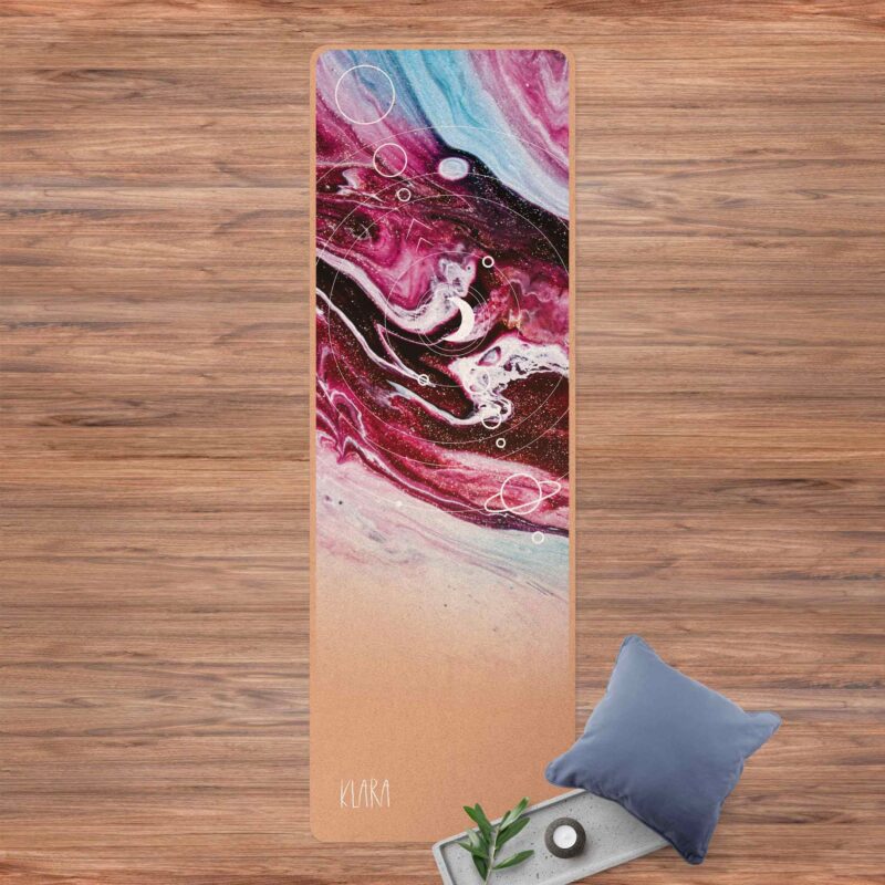 Bild von   yogamatte kork wunschname galajpg | Individuelle 🎁 persönliche 🎁 personalisierte Geschenke bedruckt ▪ bestickt ▪ graviert