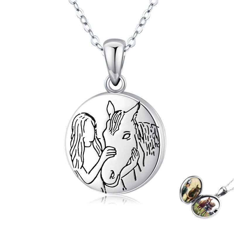 Bild von   medaillon halskette mit personpng | Individuelle 🎁 persönliche 🎁 personalisierte Geschenke bedruckt ▪ bestickt ▪ graviert