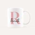 Bild von   tasse mit namen initial weiajpg | Individuelle 🎁 persönliche 🎁 personalisierte Geschenke bedruckt ▪ bestickt ▪ graviert