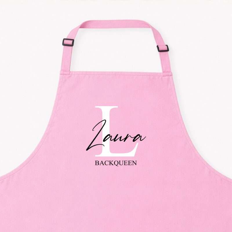 Bild von   kochschuerze initial text rojpg | Individuelle 🎁 persönliche 🎁 personalisierte Geschenke bedruckt ▪ bestickt ▪ graviert