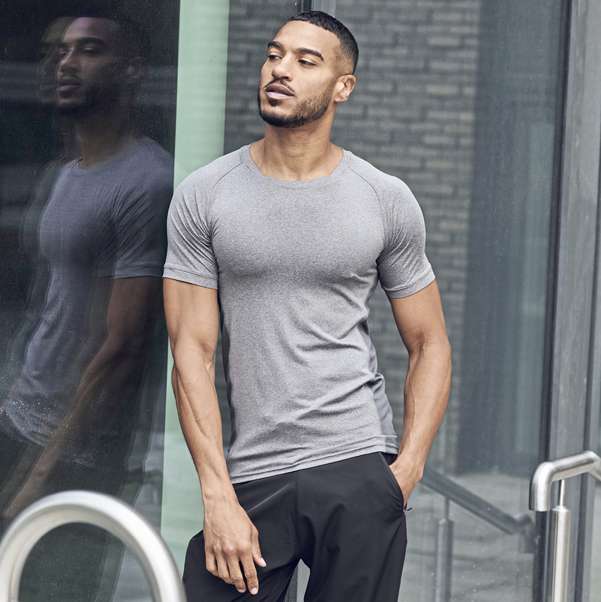 Slim Fit T-Shirt Tombo