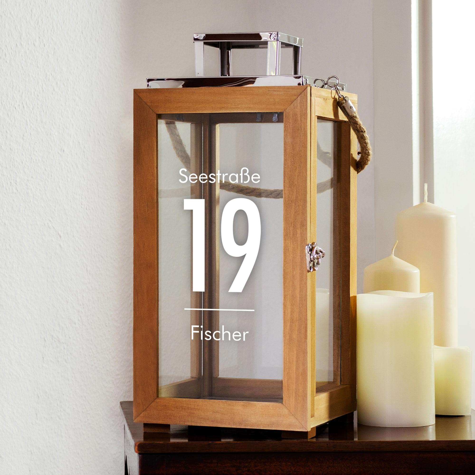 🖼️ 348356-1-personalisierte-holzlaterne-mi.jpg | Individuelle 🎁 persönliche 🎁 personalisierte Geschenke bedruckt ▪ bestickt ▪ graviert Bild von personalisierte holzlaterne mijpg | Individuelle 🎁 persönliche 🎁 personalisierte Geschenke bedruckt ▪ bestickt ▪ graviert