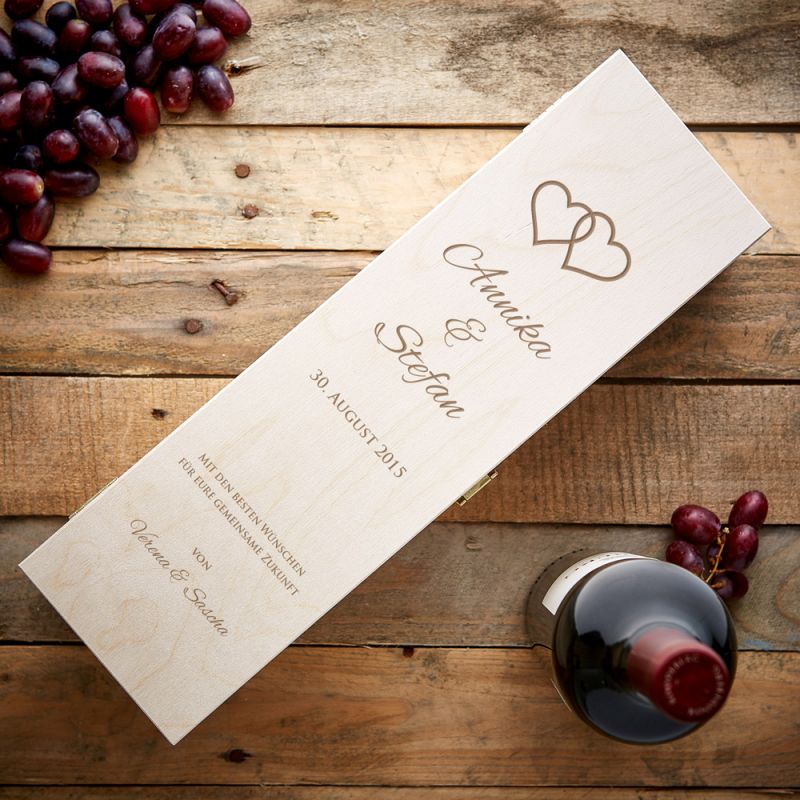 Bild von   weinkiste mit hochzeitsgravurjpg | Individuelle 🎁 persönliche 🎁 personalisierte Geschenke bedruckt ▪ bestickt ▪ graviert