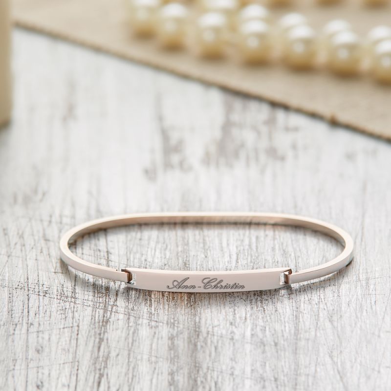 Bild von   armreif mit gravur des wunschnjpg | Individuelle 🎁 persönliche 🎁 personalisierte Geschenke bedruckt ▪ bestickt ▪ graviert