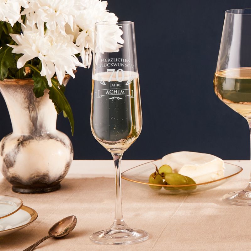 Bild von   sektglas zum  geburtstagjpg | Individuelle 🎁 persönliche 🎁 personalisierte Geschenke bedruckt ▪ bestickt ▪ graviert
