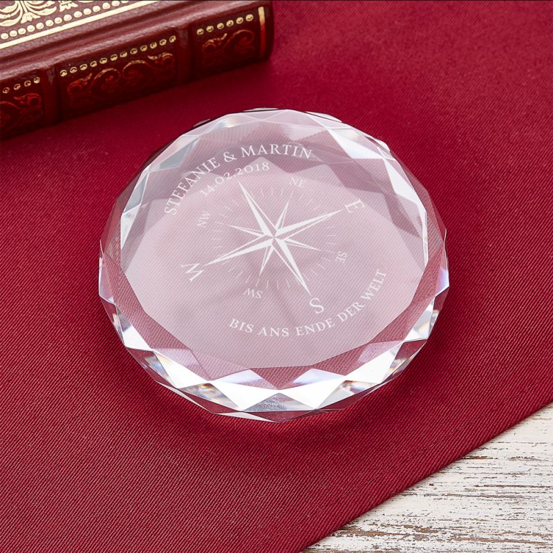 Bild von   kristall mit gravur kompassjpg | Individuelle 🎁 persönliche 🎁 personalisierte Geschenke bedruckt ▪ bestickt ▪ graviert