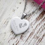 Bild von   herz anhaenger kette mit gravujpg | Individuelle 🎁 persönliche 🎁 personalisierte Geschenke bedruckt ▪ bestickt ▪ graviert