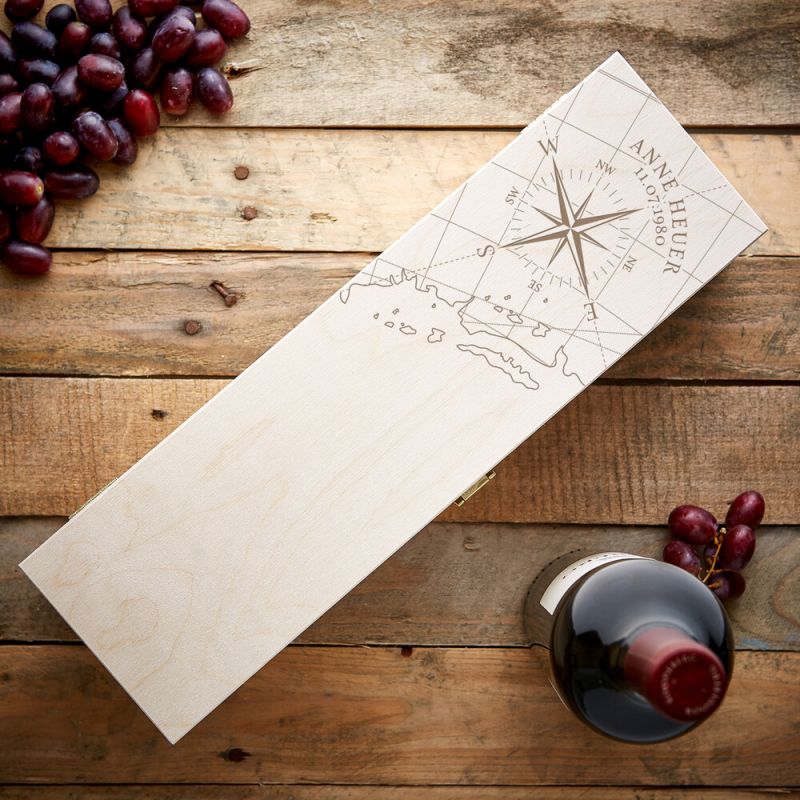 Bild von   weinkiste mit gravur kompassjpg | Individuelle 🎁 persönliche 🎁 personalisierte Geschenke bedruckt ▪ bestickt ▪ graviert