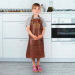 🖼️ 105797-1-kinderschuerze-mit-namen-led.jpg | Individuelle 🎁 persönliche 🎁 personalisierte Geschenke bedruckt ▪ bestickt ▪ graviert Bild von kinderschuerze mit namen ledjpg | Individuelle 🎁 persönliche 🎁 personalisierte Geschenke bedruckt ▪ bestickt ▪ graviert