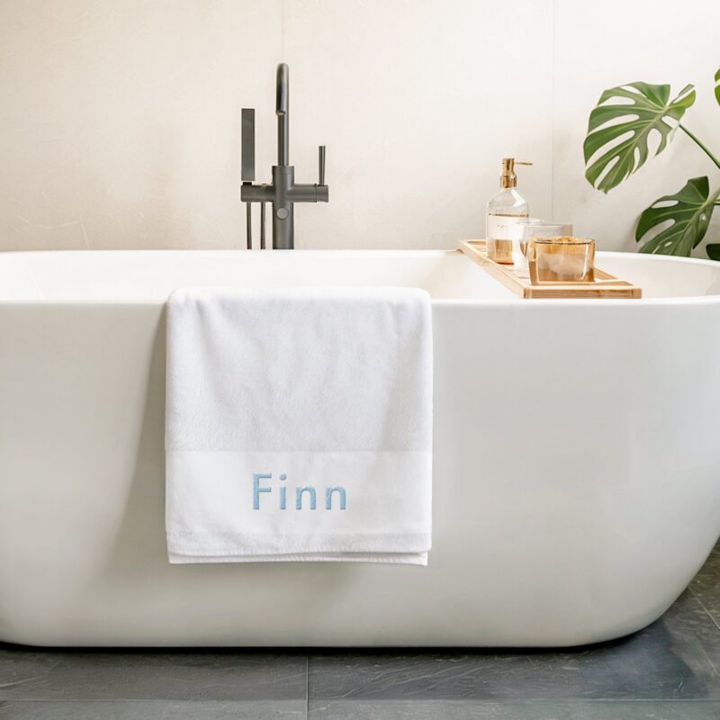 Badetuch mit Namen - Weiß
