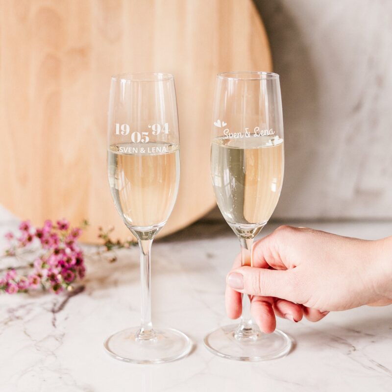 Bild von   sektglaeser  stueckjpg | Individuelle 🎁 persönliche 🎁 personalisierte Geschenke bedruckt ▪ bestickt ▪ graviert
