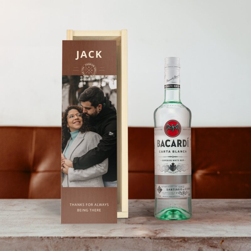 Bild von   bacardi weiss in geschenkkisjpg | Individuelle 🎁 persönliche 🎁 personalisierte Geschenke bedruckt ▪ bestickt ▪ graviert
