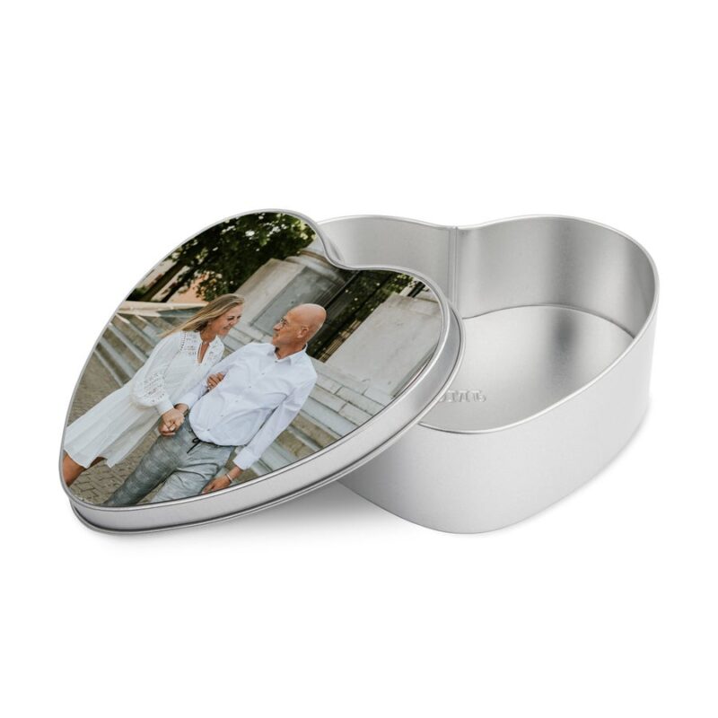 Bild von   geschenkdose herz valentinstjpg | Individuelle 🎁 persönliche 🎁 personalisierte Geschenke bedruckt ▪ bestickt ▪ graviert