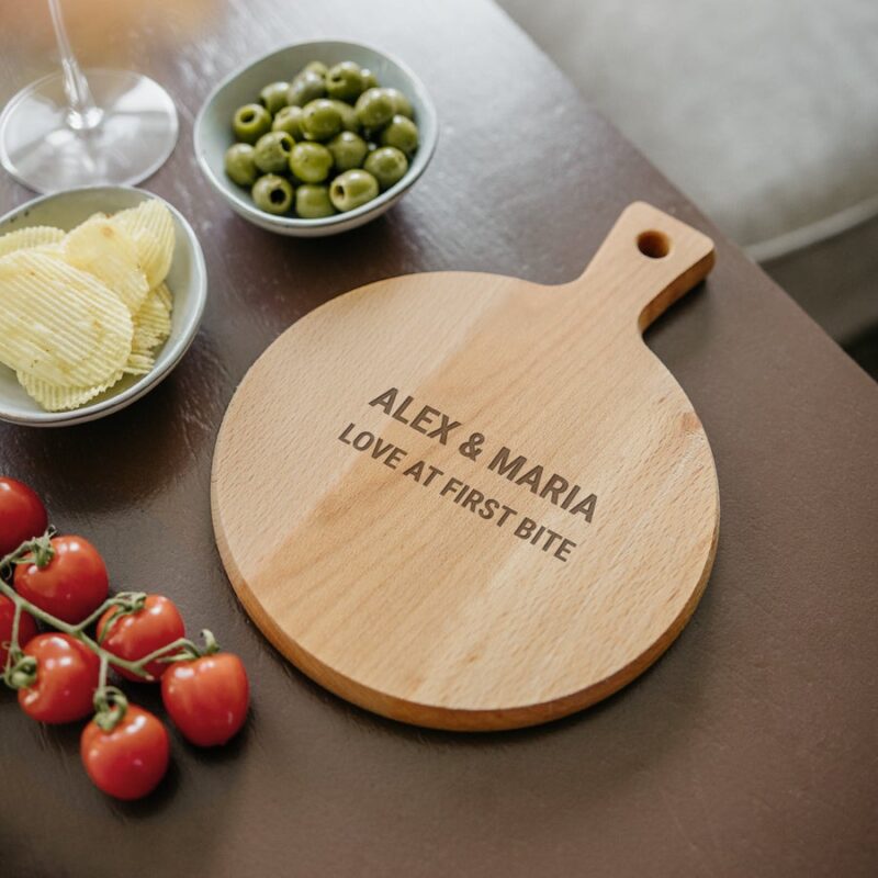 Bild von   servierbrett holz buche rujpg | Individuelle 🎁 persönliche 🎁 personalisierte Geschenke bedruckt ▪ bestickt ▪ graviert