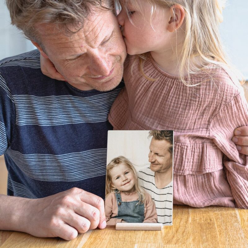 Bild von   holzpostkarte vertikaljpg | Individuelle 🎁 persönliche 🎁 personalisierte Geschenke bedruckt ▪ bestickt ▪ graviert