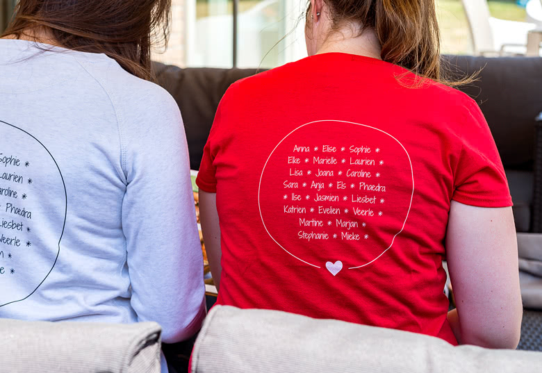 Bild von   frauen t shirt rot rueckseitejpg | Individuelle 🎁 persönliche 🎁 personalisierte Geschenke bedruckt ▪ bestickt ▪ graviert