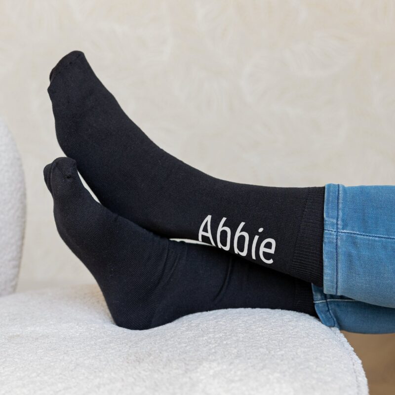 Bild von   socken mit name groesse  jpg | Individuelle 🎁 persönliche 🎁 personalisierte Geschenke bedruckt ▪ bestickt ▪ graviert