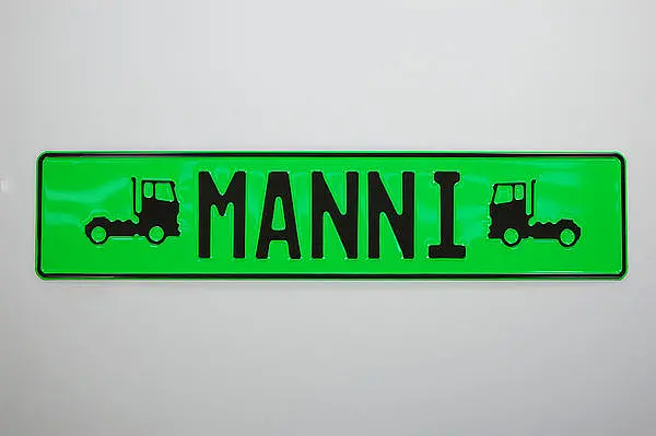 Bild von   lkw namensschild neongruen mitjpg | Individuelle 🎁 persönliche 🎁 personalisierte Geschenke bedruckt ▪ bestickt ▪ graviert
