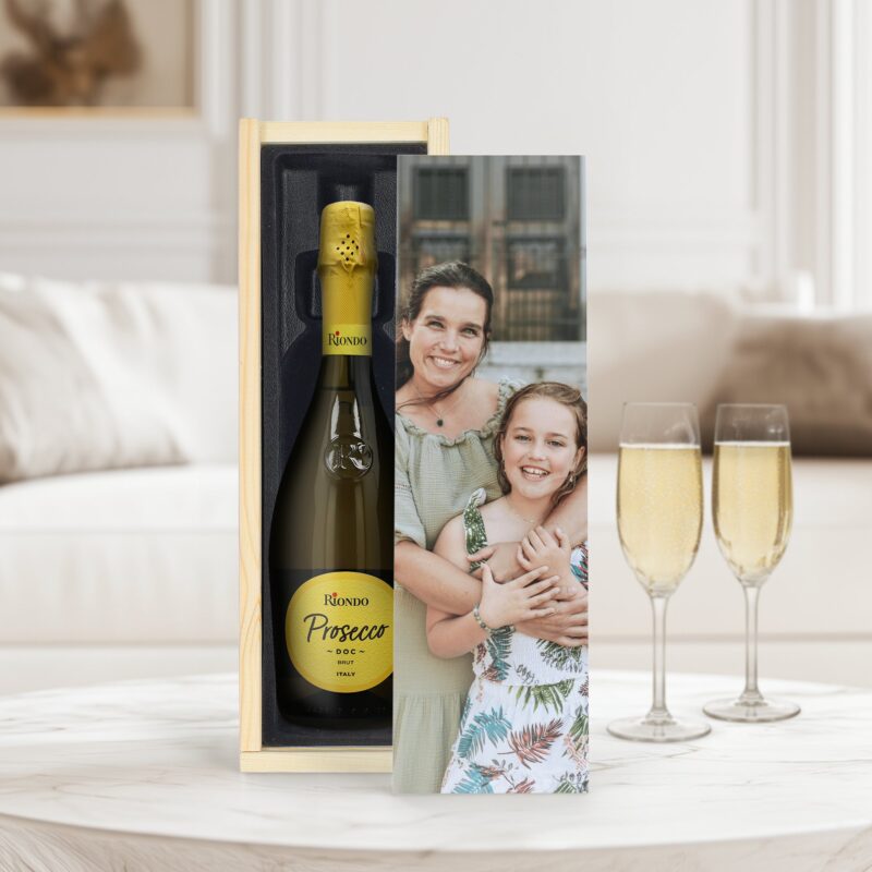 Bild von   wein in bedruckter kiste riojpg | Individuelle 🎁 persönliche 🎁 personalisierte Geschenke bedruckt ▪ bestickt ▪ graviert