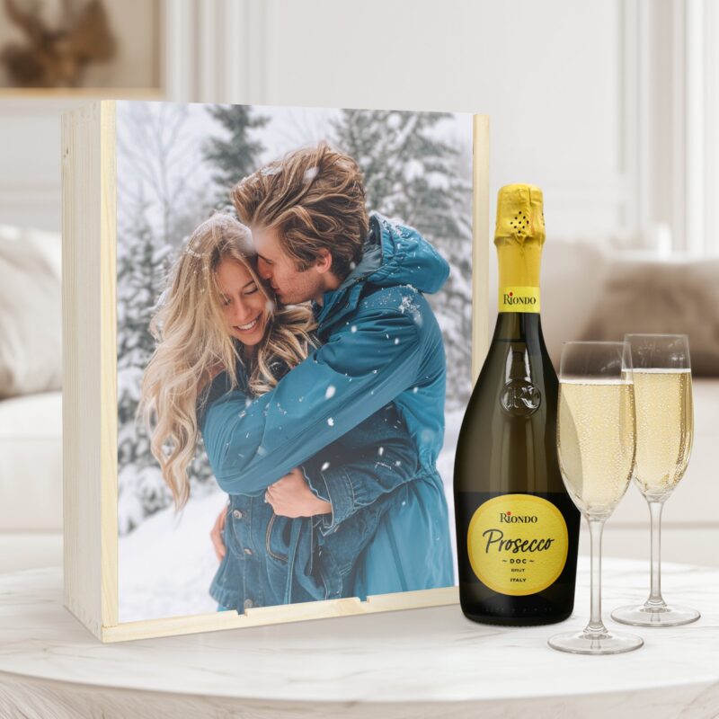 Bild von   weinpaket mit glaesern riondjpg | Individuelle 🎁 persönliche 🎁 personalisierte Geschenke bedruckt ▪ bestickt ▪ graviert
