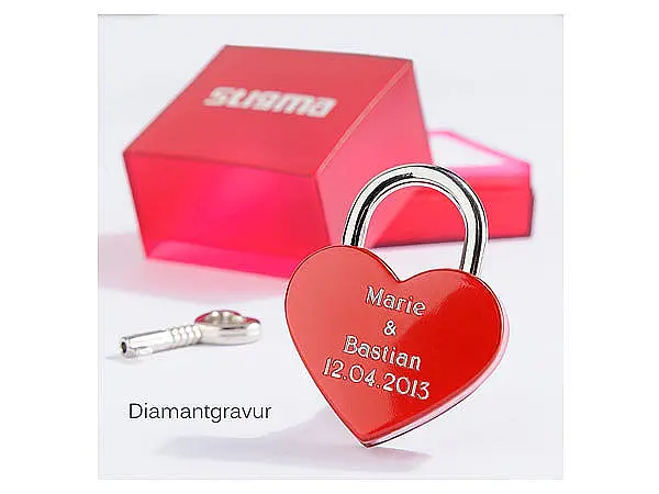 Bild von   kleines liebesschloss mit ihrejpg | Individuelle 🎁 persönliche 🎁 personalisierte Geschenke bedruckt ▪ bestickt ▪ graviert