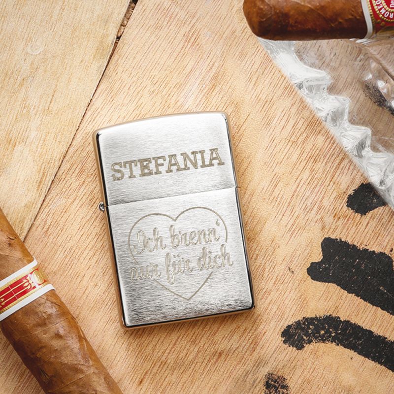Bild von   zippo feuerzeug personalisiejpg | Individuelle 🎁 persönliche 🎁 personalisierte Geschenke bedruckt ▪ bestickt ▪ graviert