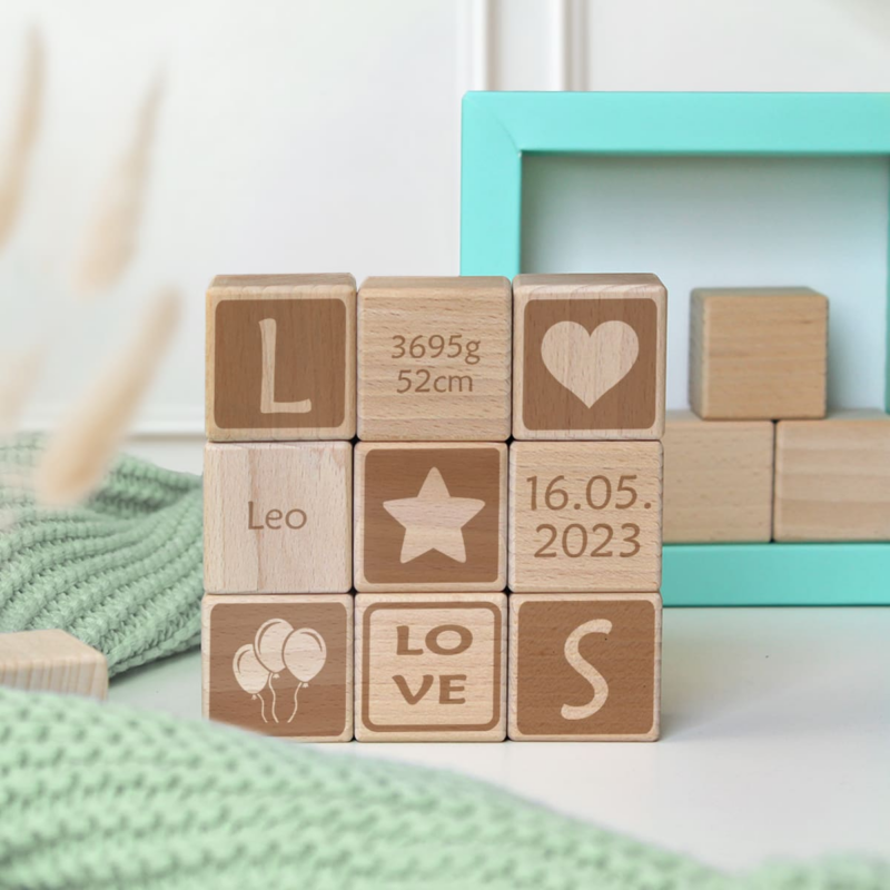 Bild von   baby holzwfel mit namensgravurpng | Individuelle 🎁 persönliche 🎁 personalisierte Geschenke bedruckt ▪ bestickt ▪ graviert