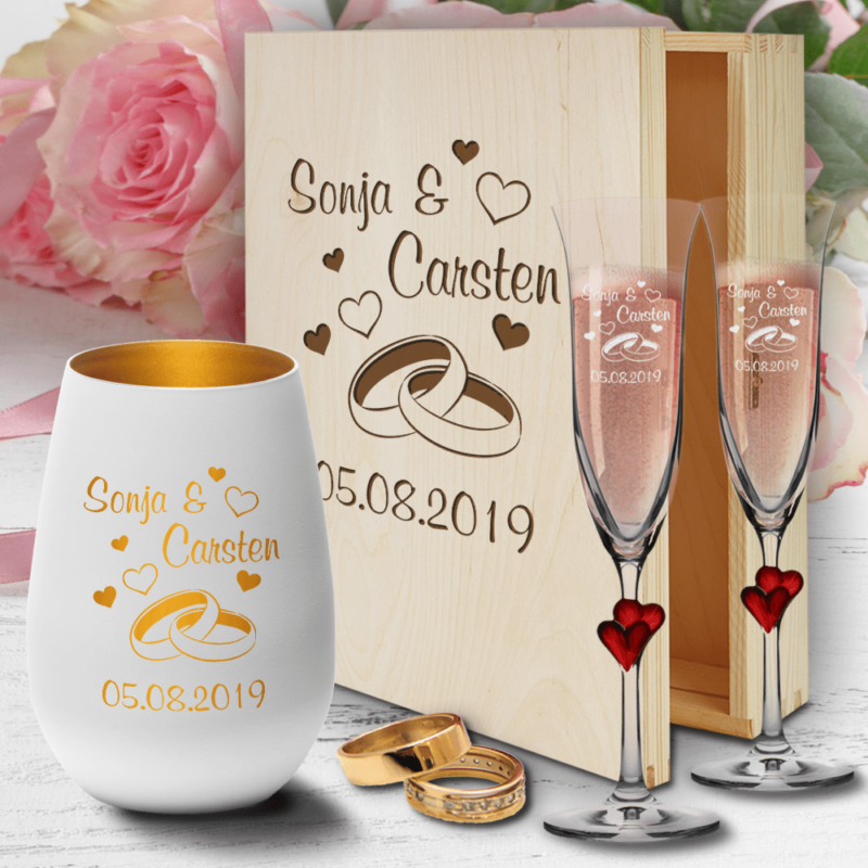 Bild von   sektglaeser hochzeit geschenkbpng | Individuelle 🎁 persönliche 🎁 personalisierte Geschenke bedruckt ▪ bestickt ▪ graviert