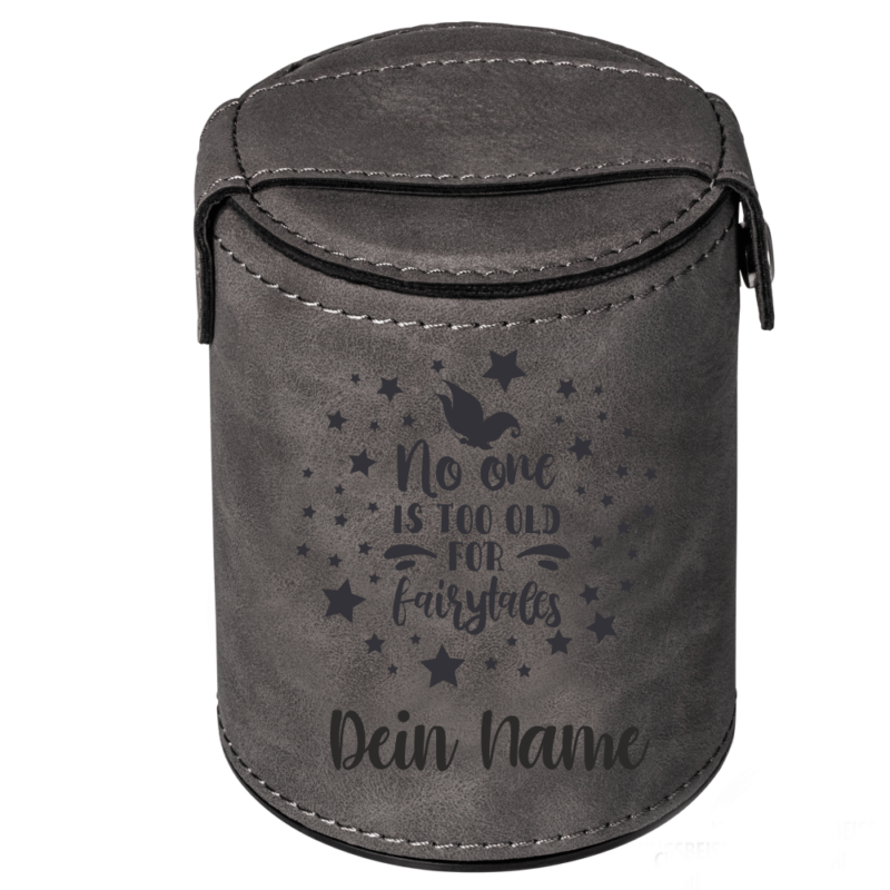 Bild von   wuerfelbecher fairytales mit dpng | Individuelle 🎁 persönliche 🎁 personalisierte Geschenke bedruckt ▪ bestickt ▪ graviert