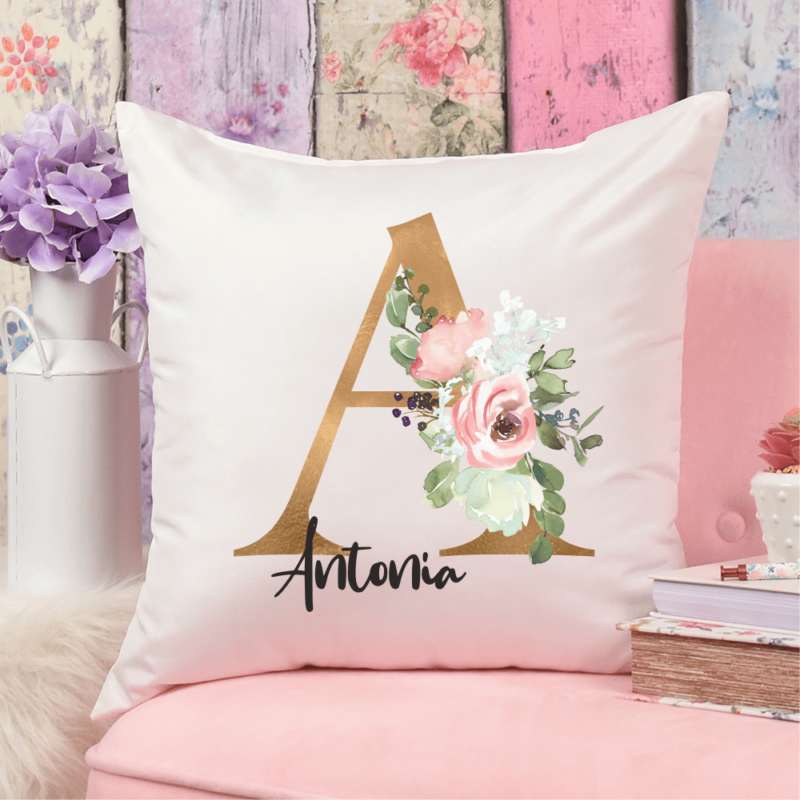 Bild von   namenskissen floral initialenpng | Individuelle 🎁 persönliche 🎁 personalisierte Geschenke bedruckt ▪ bestickt ▪ graviert