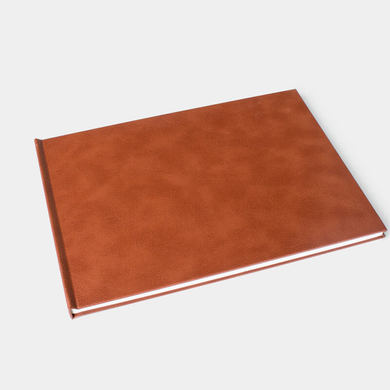 Bild von   fotobuch leder a querjpg | Individuelle 🎁 persönliche 🎁 personalisierte Geschenke bedruckt ▪ bestickt ▪ graviert