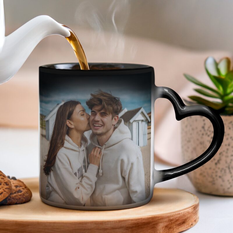 Bild von   zaubertasse mit foto und herzhjpg | Individuelle 🎁 persönliche 🎁 personalisierte Geschenke bedruckt ▪ bestickt ▪ graviert