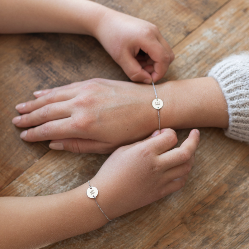 Bild von   mutter tochter armband mit grapng | Individuelle 🎁 persönliche 🎁 personalisierte Geschenke bedruckt ▪ bestickt ▪ graviert