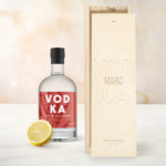 🖼️ 189318-1-vodka-personalisieren-holz.png | Individuelle 🎁 persönliche 🎁 personalisierte Geschenke bedruckt ▪ bestickt ▪ graviert Bild von vodka personalisieren holzpng | Individuelle 🎁 persönliche 🎁 personalisierte Geschenke bedruckt ▪ bestickt ▪ graviert
